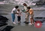 Standbild Familie Makah Air Force Station Washington USA, 1962, aus Sekunde 51 historischem Filmmaterial Videoclip 65675039567
