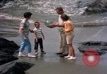 Standbild Familie Makah Air Force Station Washington USA, 1962, aus Sekunde 52 historischem Filmmaterial Videoclip 65675039567