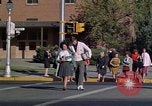 Standbild Palmer High School Studenten in 1962 Colorado Springs Colorado USA, 1962, aus Sekunde 6 historischem Filmmaterial Videoclip 65675039570