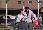 Standbild Palmer High School Studenten in 1962 Colorado Springs Colorado USA, 1962, aus Sekunde 13 historischem Filmmaterial Videoclip 65675039570