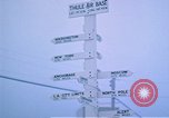 Standbild linemen Thule Air Force Base Grönland, 1962, aus Sekunde 37 historischem Filmmaterial Videoclip 65675039573