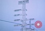 Standbild linemen Thule Air Force Base Grönland, 1962, aus Sekunde 40 historischem Filmmaterial Videoclip 65675039573