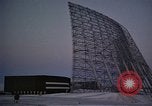 Standbild Suche radar Antennen Thule Air Force Base Grönland, 1962, aus Sekunde 5 historischem Filmmaterial Videoclip 65675039574