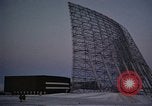 Standbild Suche radar Antennen Thule Air Force Base Grönland, 1962, aus Sekunde 8 historischem Filmmaterial Videoclip 65675039574
