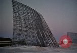 Standbild Suche radar Antennen Thule Air Force Base Grönland, 1962, aus Sekunde 25 historischem Filmmaterial Videoclip 65675039574