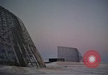 Standbild Suche radar Antennen Thule Air Force Base Grönland, 1962, aus Sekunde 31 historischem Filmmaterial Videoclip 65675039574