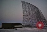 Standbild Suche radar Antennen Thule Air Force Base Grönland, 1962, aus Sekunde 46 historischem Filmmaterial Videoclip 65675039574