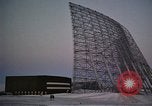 Standbild Suche radar Antennen Thule Air Force Base Grönland, 1962, aus Sekunde 49 historischem Filmmaterial Videoclip 65675039574