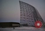 Standbild Suche radar Antennen Thule Air Force Base Grönland, 1962, aus Sekunde 52 historischem Filmmaterial Videoclip 65675039574