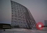 Standbild Suche radar Antennen Thule Air Force Base Grönland, 1962, aus Sekunde 56 historischem Filmmaterial Videoclip 65675039574