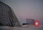 Standbild Suche radar Antennen Thule Air Force Base Grönland, 1962, aus Sekunde 60 historischem Filmmaterial Videoclip 65675039574
