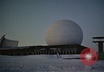 Standbild Suche radar Antennen Thule Air Force Base Grönland, 1962, aus Sekunde 7 historischem Filmmaterial Videoclip 65675039575