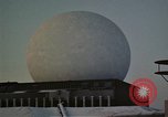 Standbild Suche radar Antennen Thule Air Force Base Grönland, 1962, aus Sekunde 14 historischem Filmmaterial Videoclip 65675039575