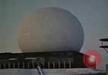 Standbild Suche radar Antennen Thule Air Force Base Grönland, 1962, aus Sekunde 17 historischem Filmmaterial Videoclip 65675039575