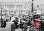 Image Première Guerre Mondiale allemand  l'équipement affiché à l'Hôtel des Invalides Paris France, 1918, de la seconde 10 séquences d'archives historiques vidéo 65675039626