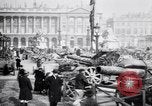 Image Première Guerre Mondiale allemand  l'équipement affiché à l'Hôtel des Invalides Paris France, 1918, de la seconde 14 séquences d'archives historiques vidéo 65675039626
