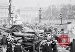 Image Première Guerre Mondiale allemand  l'équipement affiché à l'Hôtel des Invalides Paris France, 1918, de la seconde 21 séquences d'archives historiques vidéo 65675039626
