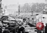 Image Première Guerre Mondiale allemand  l'équipement affiché à l'Hôtel des Invalides Paris France, 1918, de la seconde 23 séquences d'archives historiques vidéo 65675039626