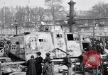 Image Première Guerre Mondiale allemand  l'équipement affiché à l'Hôtel des Invalides Paris France, 1918, de la seconde 31 séquences d'archives historiques vidéo 65675039626