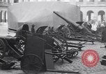 Image Première Guerre Mondiale équipement allemands capturés Paris France, 1918, de la seconde 13 séquences d'archives historiques vidéo 65675039628