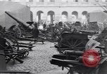 Image Première Guerre Mondiale équipement allemands capturés Paris France, 1918, de la seconde 22 séquences d'archives historiques vidéo 65675039628