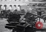 Image Première Guerre Mondiale équipement allemands capturés Paris France, 1918, de la seconde 28 séquences d'archives historiques vidéo 65675039628