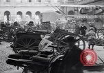 Image Première Guerre Mondiale équipement allemands capturés Paris France, 1918, de la seconde 29 séquences d'archives historiques vidéo 65675039628