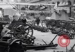 Image Première Guerre Mondiale équipement allemands capturés Paris France, 1918, de la seconde 35 séquences d'archives historiques vidéo 65675039628