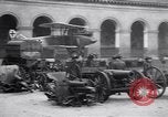 Image Première Guerre Mondiale équipement allemands capturés Paris France, 1918, de la seconde 51 séquences d'archives historiques vidéo 65675039628
