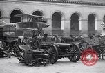 Image Première Guerre Mondiale équipement allemands capturés Paris France, 1918, de la seconde 52 séquences d'archives historiques vidéo 65675039628