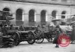 Image Première Guerre Mondiale équipement allemands capturés Paris France, 1918, de la seconde 55 séquences d'archives historiques vidéo 65675039628