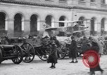Image Première Guerre Mondiale équipement allemands capturés Paris France, 1918, de la seconde 58 séquences d'archives historiques vidéo 65675039628