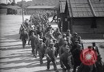 Immagine di Prigionieri di guerra tedeschi Etaples Francia, 1918, secondo 33 filmato di repertorio 65675039637