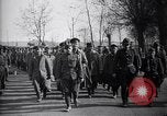 Immagine di Prigionieri di guerra tedeschi Etaples Francia, 1918, secondo 52 filmato di repertorio 65675039637