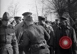 Immagine di Prigionieri di guerra tedeschi Etaples Francia, 1918, secondo 62 filmato di repertorio 65675039637