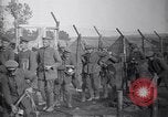 Immagine di Prigionieri di guerra tedeschi Francia, 1918, secondo 32 filmato di repertorio 65675039638