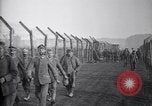 Image des prisonniers de guerre allemands France, 1918, de la seconde 38 séquences d'archives historiques vidéo 65675039639