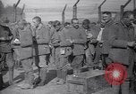 Image des prisonniers de guerre allemands France, 1918, de la seconde 27 séquences d'archives historiques vidéo 65675039640