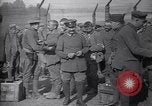 Image des prisonniers de guerre allemands France, 1918, de la seconde 32 séquences d'archives historiques vidéo 65675039640