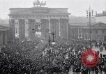 Standbild Deutsche Proteste der Versailler Vertrag Berlin Deutschland, 1919, aus Sekunde 6 historischem Filmmaterial Videoclip 65675039653