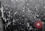 Standbild Deutsche Proteste der Versailler Vertrag Berlin Deutschland, 1919, aus Sekunde 22 historischem Filmmaterial Videoclip 65675039653