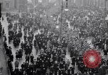 Standbild Deutsche Proteste der Versailler Vertrag Berlin Deutschland, 1919, aus Sekunde 23 historischem Filmmaterial Videoclip 65675039653