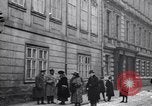 Immagine di Ufficiali Americani Praga Cecoslovacchia, 1919, secondo 6 filmato di repertorio 65675039654