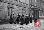 Immagine di Ufficiali Americani Praga Cecoslovacchia, 1919, secondo 8 filmato di repertorio 65675039654