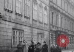 Immagine di Ufficiali Americani Praga Cecoslovacchia, 1919, secondo 27 filmato di repertorio 65675039654