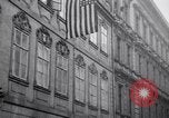 Immagine di Ufficiali Americani Praga Cecoslovacchia, 1919, secondo 30 filmato di repertorio 65675039654