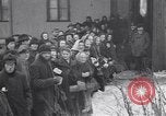 Standbild Menschen von Prag Prag Tschechoslowakei, 1919, aus Sekunde 4 historischem Filmmaterial Videoclip 65675039655