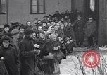 Standbild Menschen von Prag Prag Tschechoslowakei, 1919, aus Sekunde 5 historischem Filmmaterial Videoclip 65675039655