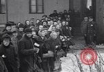 Standbild Menschen von Prag Prag Tschechoslowakei, 1919, aus Sekunde 12 historischem Filmmaterial Videoclip 65675039655