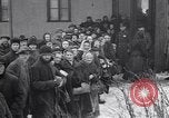 Standbild Menschen von Prag Prag Tschechoslowakei, 1919, aus Sekunde 23 historischem Filmmaterial Videoclip 65675039655